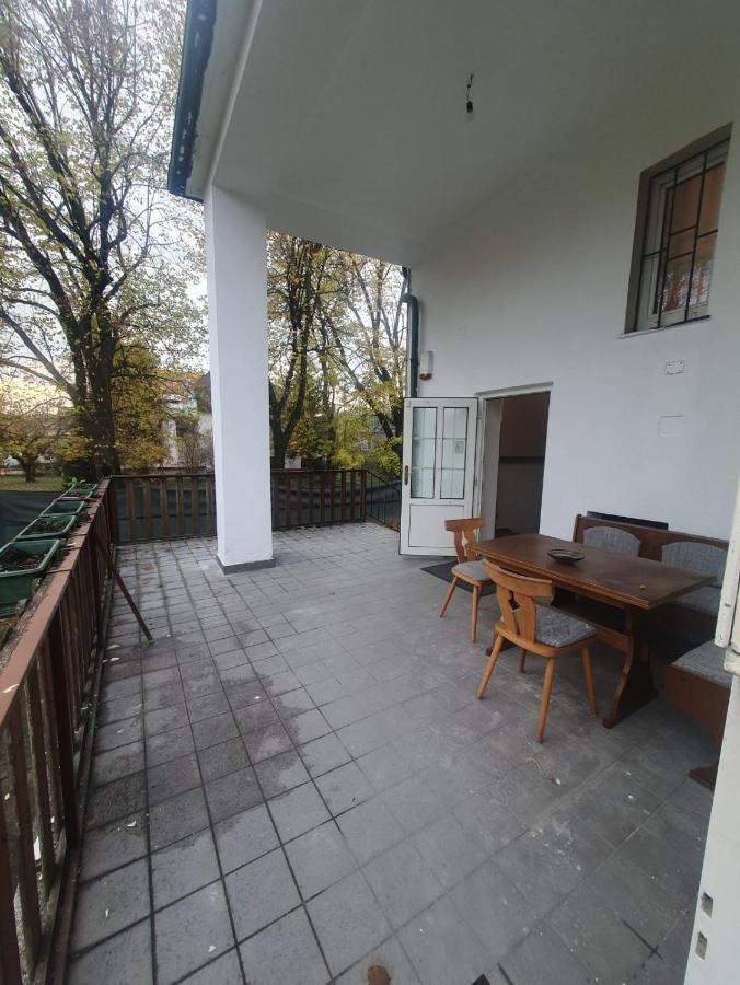 Breathtaking Shared Villa Near Danube River /W Garden And Parking เวียนนา ภายนอก รูปภาพ