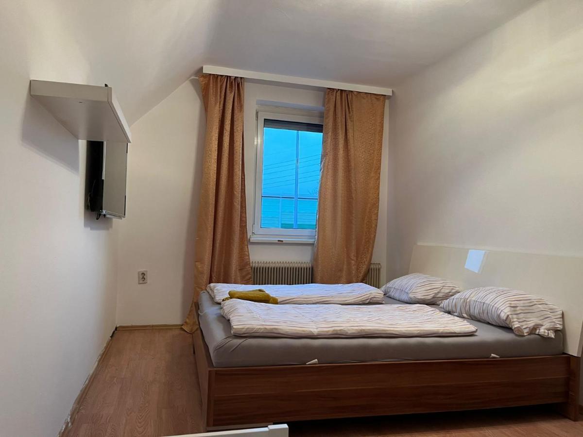 Breathtaking Shared Villa Near Danube River /W Garden And Parking เวียนนา ภายนอก รูปภาพ